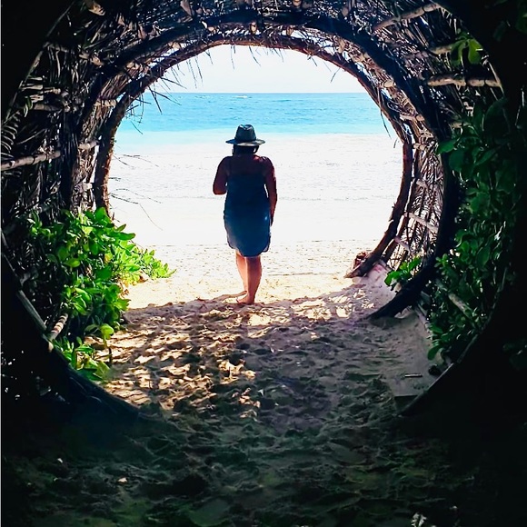 Meet your Posher, Debra - Picture 3 of 3